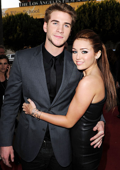 miley-cyrus ш liam-hemsworth