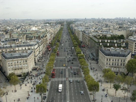 champs-elysees-paris-wum