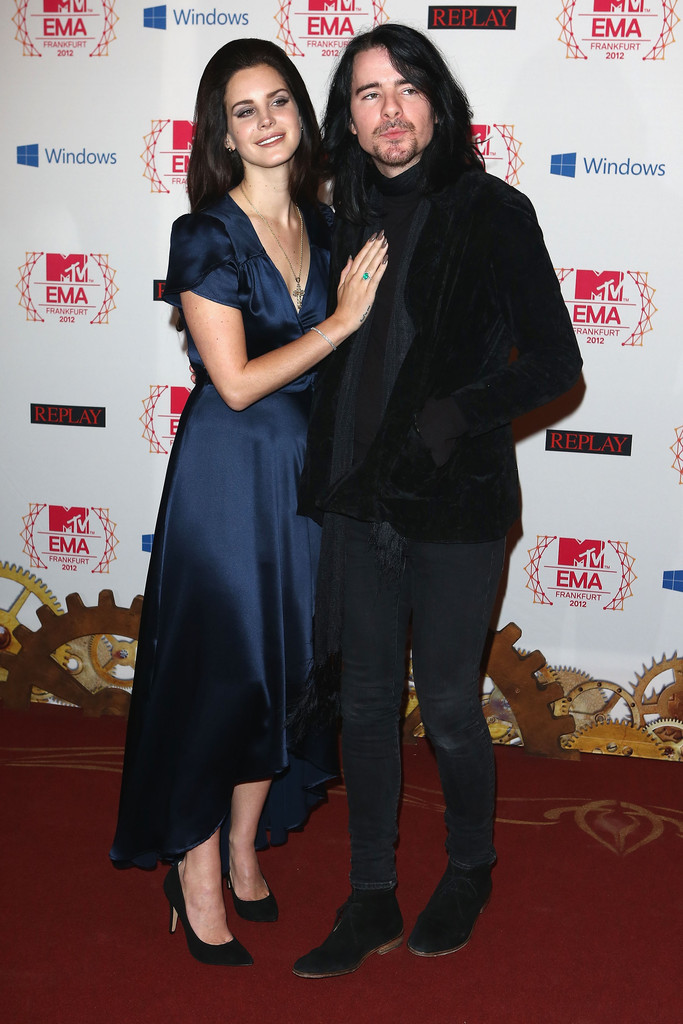 Barrie+James+O+Neill+MTV+EMA+2012+Red+Carpet