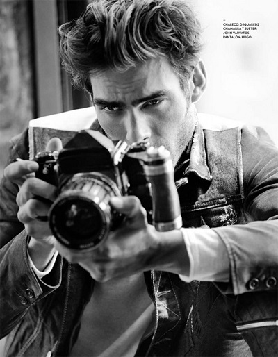 Jon-Kortajarena-and-Carmen-DellOrefice-for-El-Libro-Amarillo-09