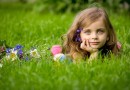 https://dolio.ru/wp-content/uploads/2015/04/People_Children_Girl_in_Grass_034672_-130x90.jpg