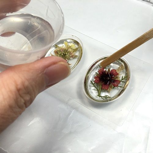 Making Resin Jewelry Pendant, Mini Flacon With Real Flowers. Clear Silicone  Mold by ALAMOULD. 