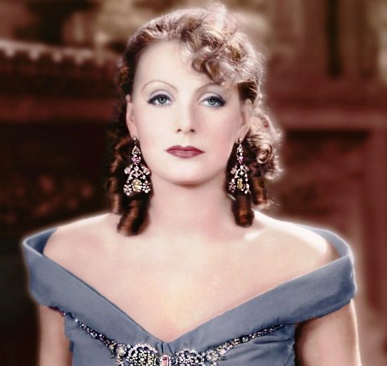 greta garbo v sinem platje